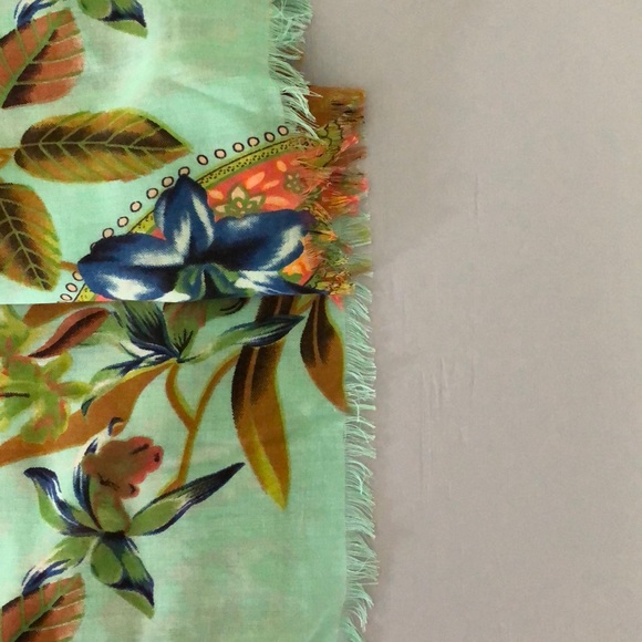 Scarves - Picture 3 of 3